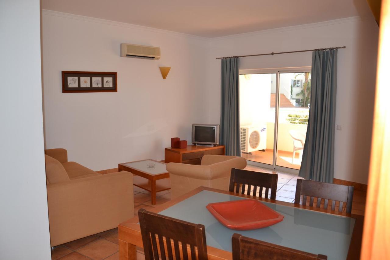 לאגוּ‏ש Bel Appartement Au Bord De La Mer De Porto De Mos מראה חיצוני תמונה