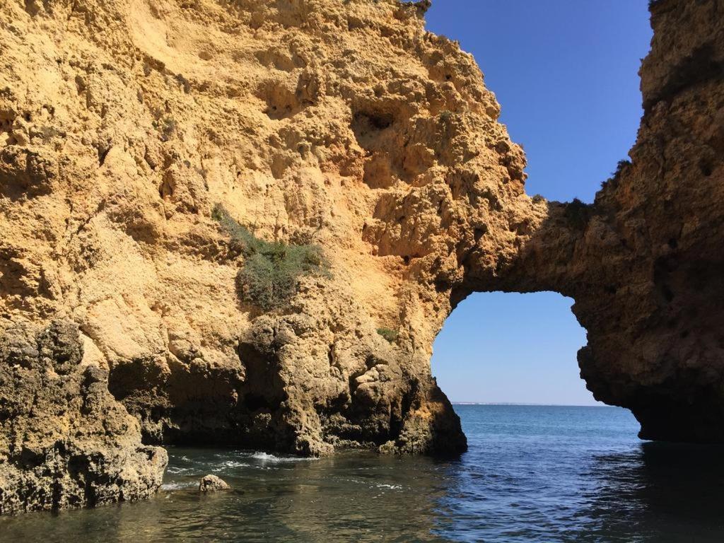 לאגוּ‏ש Bel Appartement Au Bord De La Mer De Porto De Mos מראה חיצוני תמונה