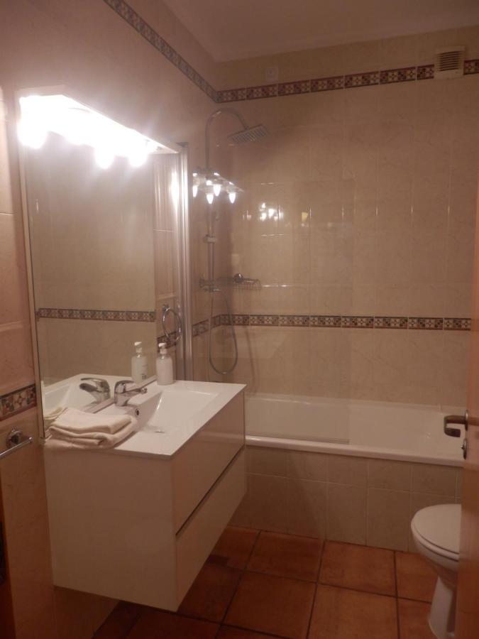 לאגוּ‏ש Bel Appartement Au Bord De La Mer De Porto De Mos מראה חיצוני תמונה