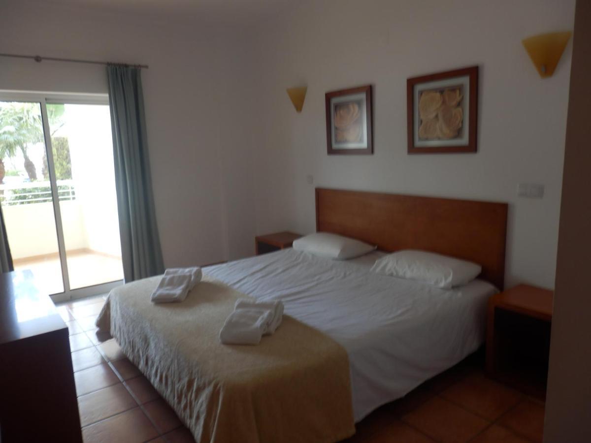 לאגוּ‏ש Bel Appartement Au Bord De La Mer De Porto De Mos מראה חיצוני תמונה