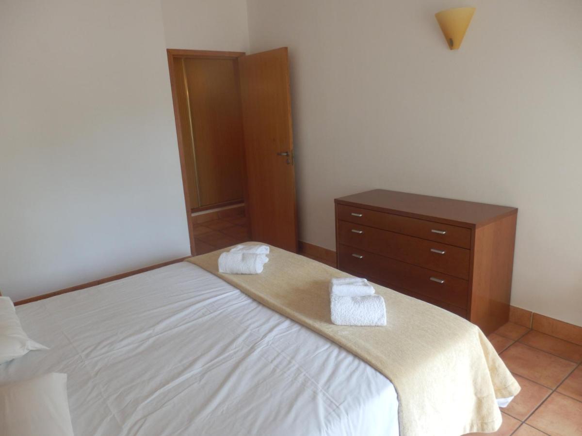 לאגוּ‏ש Bel Appartement Au Bord De La Mer De Porto De Mos מראה חיצוני תמונה
